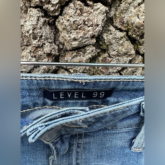 Level 99 Women’s Jean Shorts - Picture 4 of 4